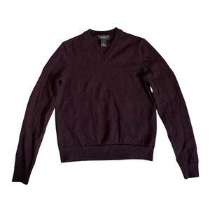 Bloomingdale’s Men’s Store 100% Merino Wool V-Neck Sweater Size M Maroon Wine